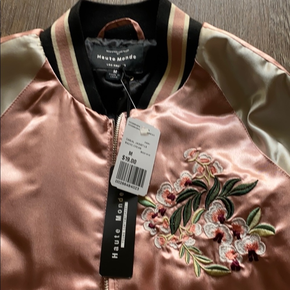 Brand NEW satin jacket from forever 21
